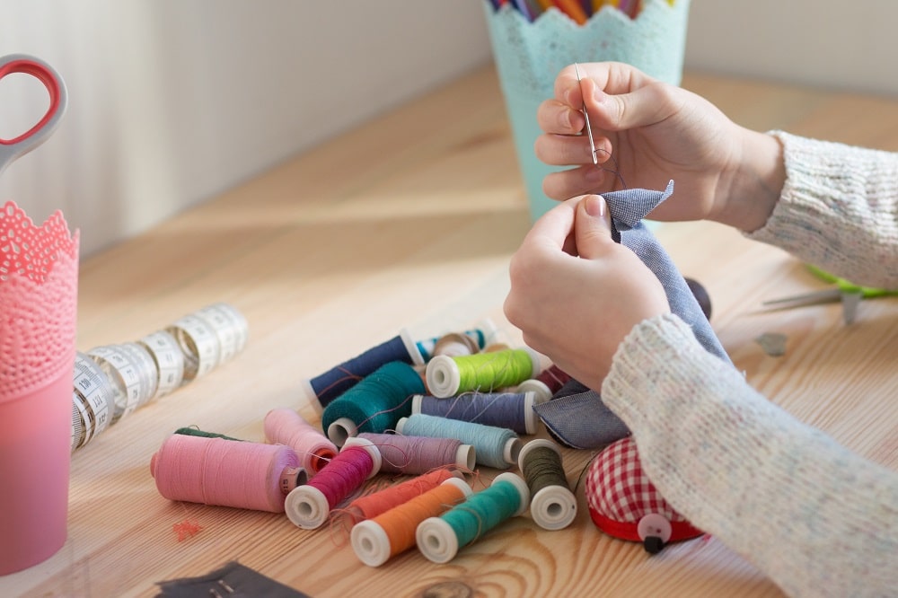 sewing machine - Students, Britannica Kids