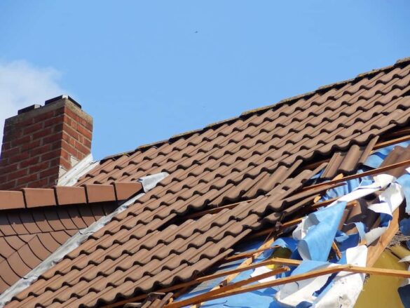 How a Damaged Roof Can Affect Your Family's Safety