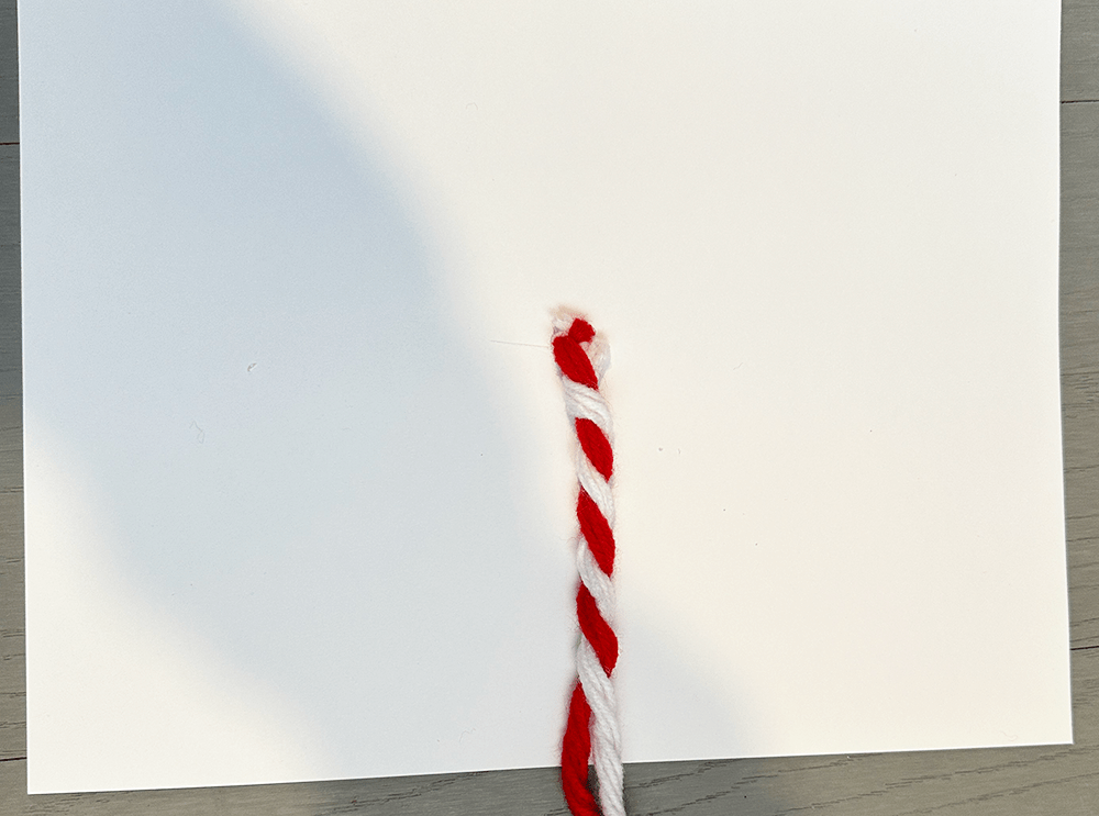 Twist red and white yard strands