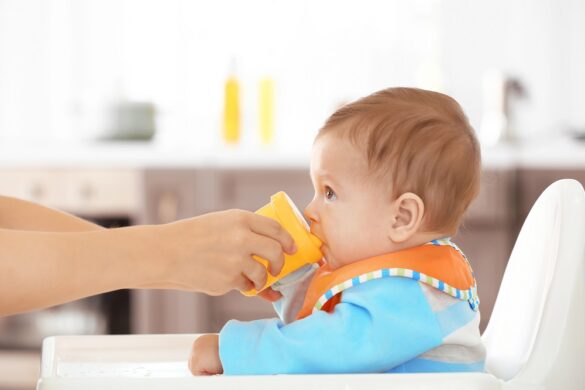 How to Keep Your Baby’s Sippy Cup Clean While Traveling How to Keep Your Baby's Sippy Cup Clean While Traveling