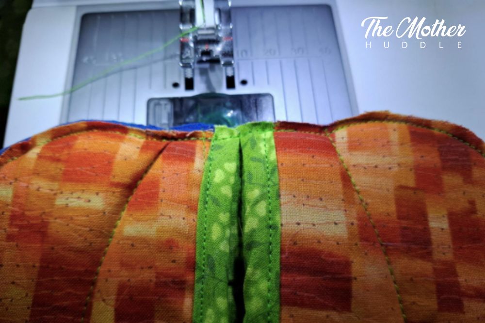 DIY Autumnal Pot Holders Pumpkin Step 5 - Sewing