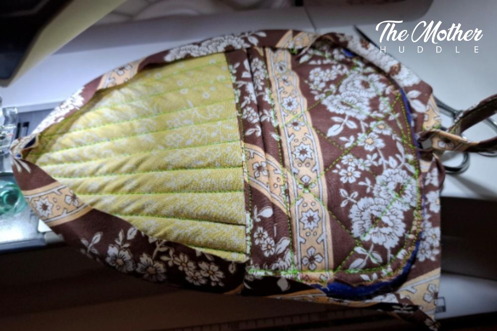 DIY Acorn Pot holder Step 10 - Finally, turn in the raw edges of your bias binding, and neatly top stitch it down