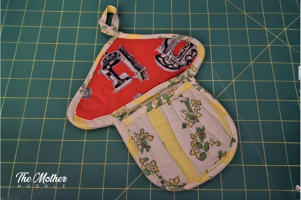 DIY Pocketed Mushroom Pot Holder